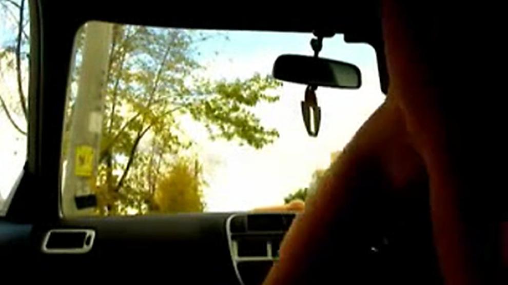 nude girl in car and people can see 4
