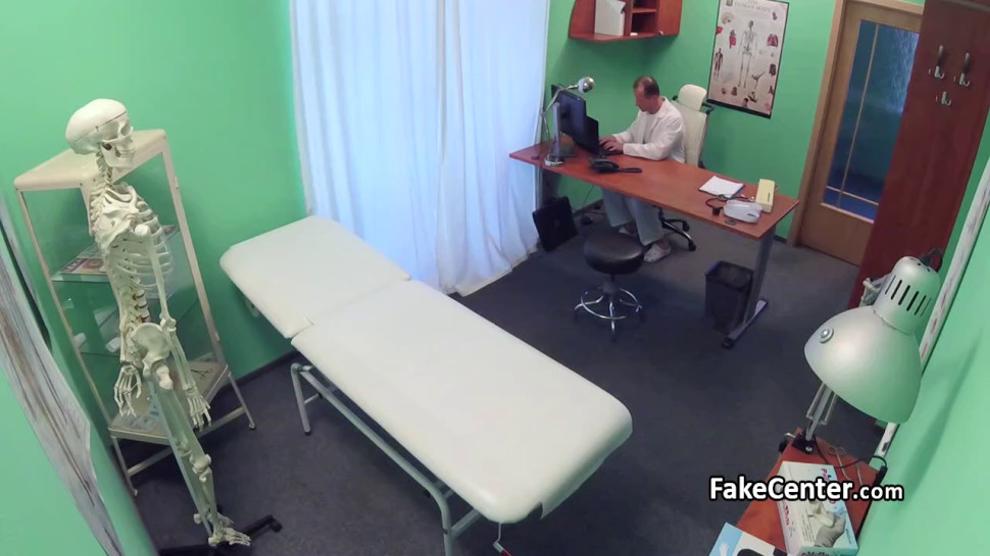 Doctor made hot milf happy with his cock