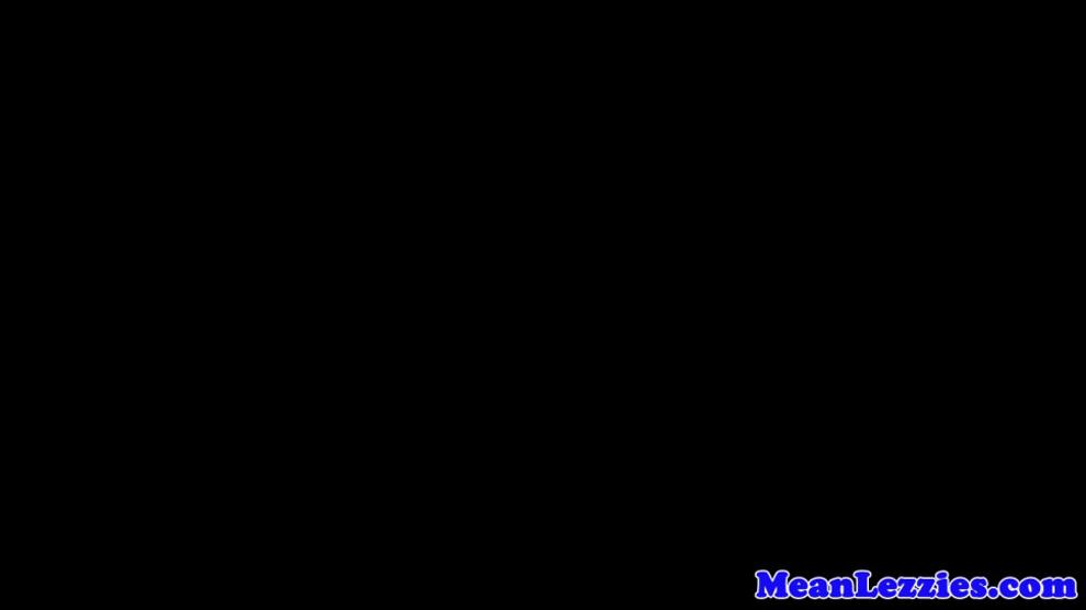 Lezdom glamour milfs fingering pussy