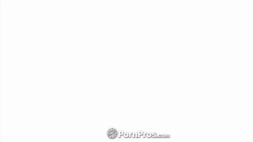 PORNPROS Flexible brunette Lucy Doll begs for wet pussy poundage