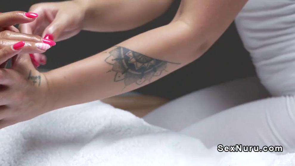 Super hot lesbian babe gets massage
