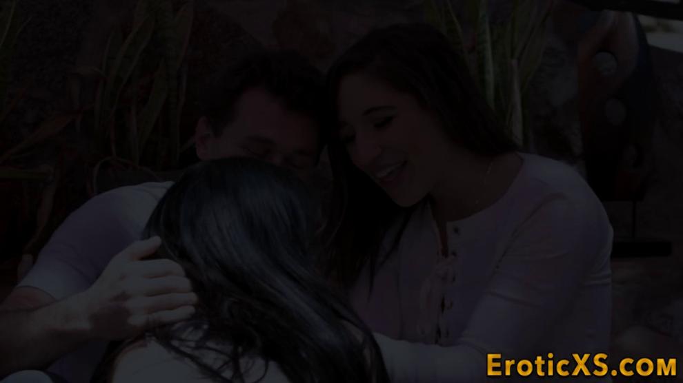 EROTICXS - Babe and Asian Beauty in Three way