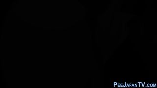 Sexy ass asian pee public