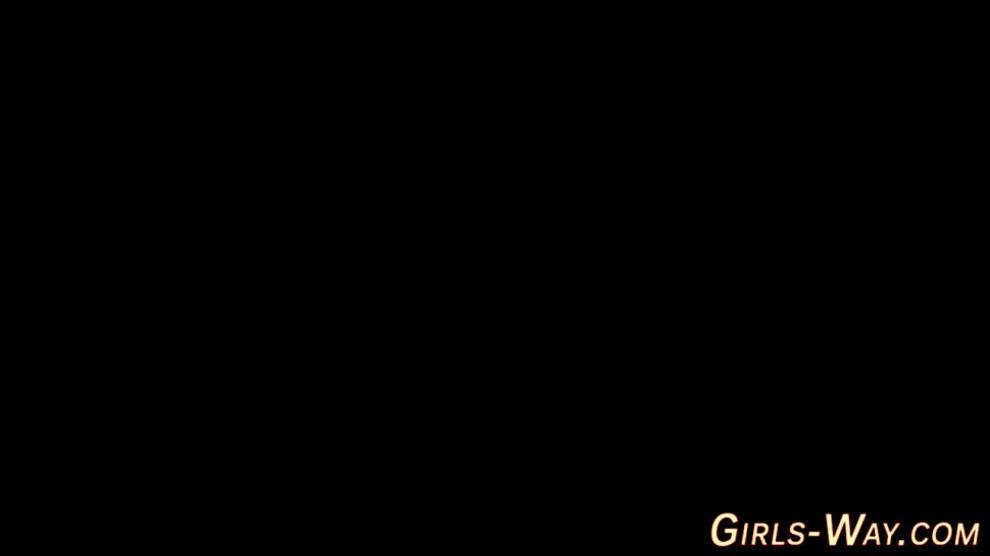 Petite les gets fingered