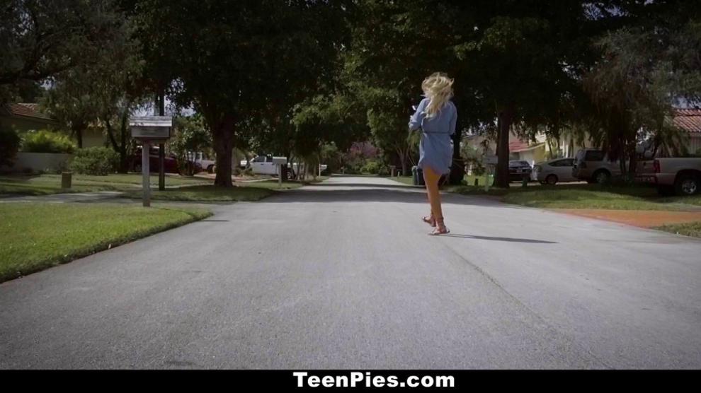TeenPies - Stepsisters Fucked and Creampied - Teen Pies (Izzy Bell)