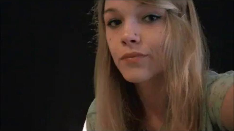 Lovely Mika smoking 120s