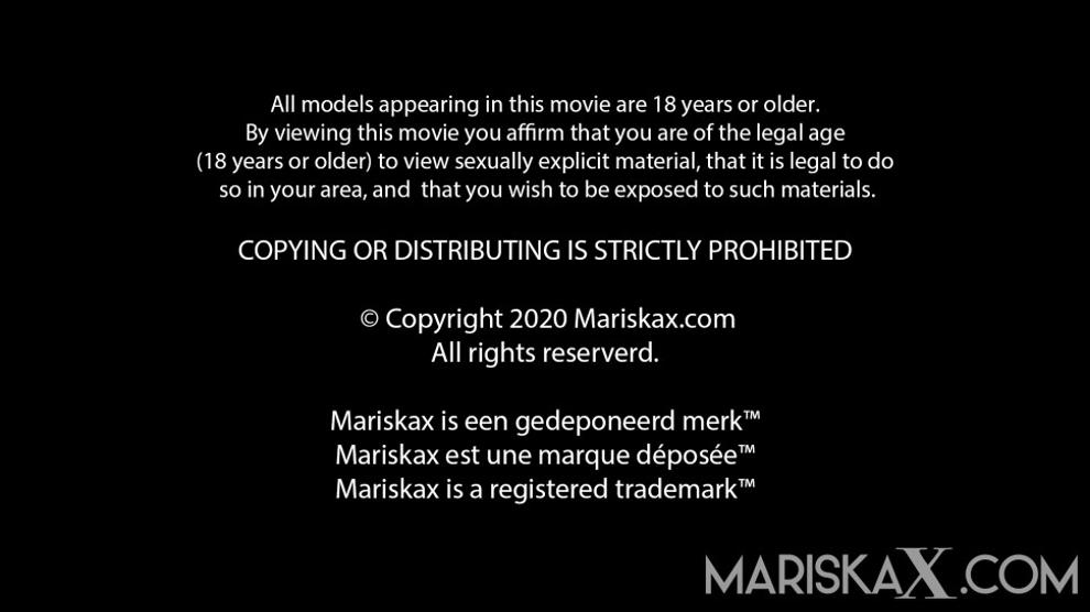 MARISKAX Mariska gets stuffed by black cock outside