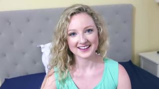Amateur slut sucks cock - video 1