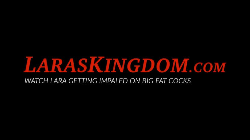 LARAS KINGDOM - Young beauty masturbates and eats lesbian MILF pussy