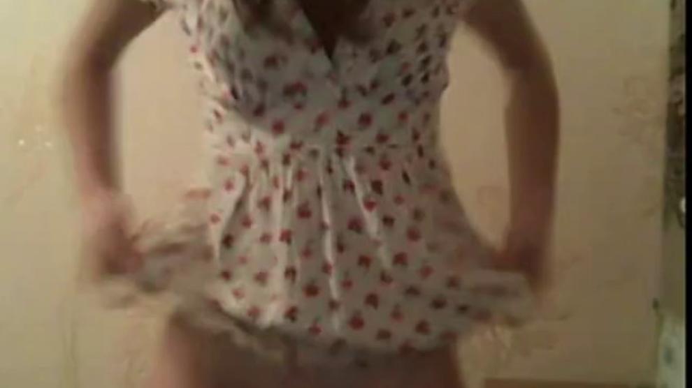 gorgeous tight teen shows off on cam - video 1