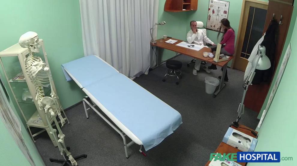 FAKEHUB - Real amateur licked out by her doctor