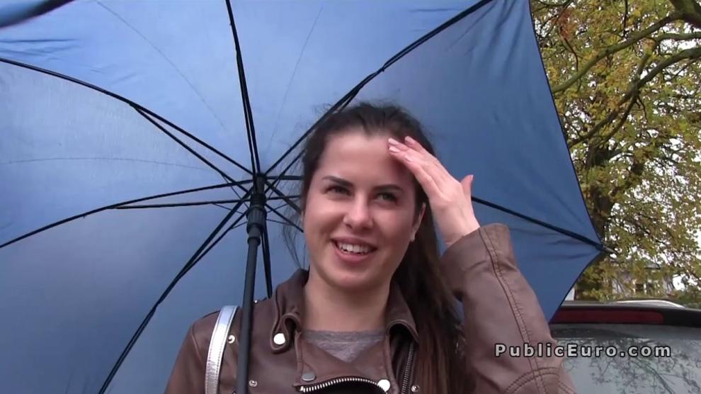 Brunette bangs stranger for travel money