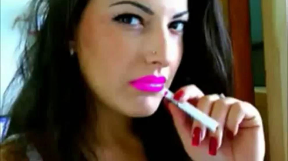 Alexxxya Smoking princess