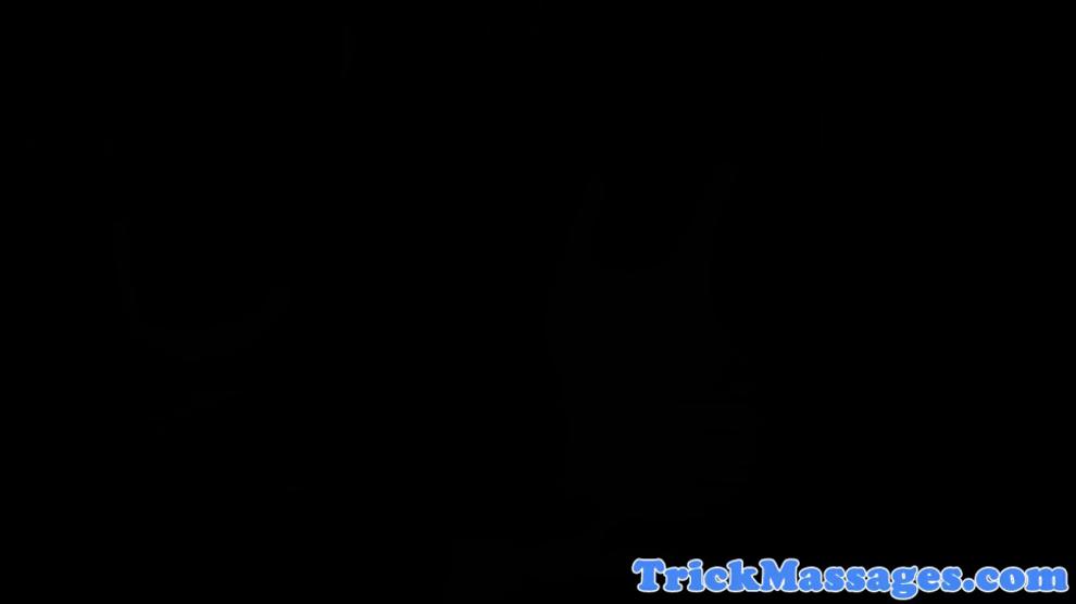 Amateur babe teased during erotic massage