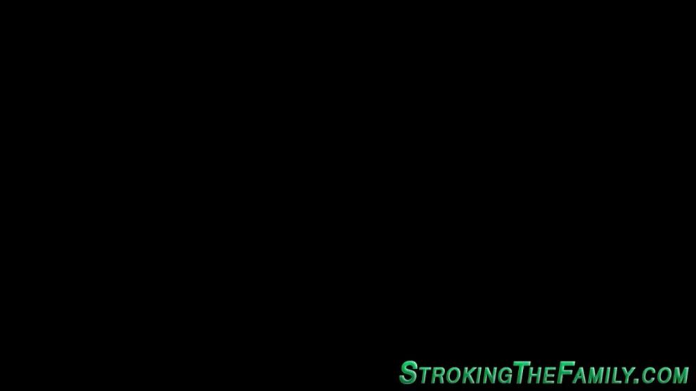 Teen stepsis jizzed over