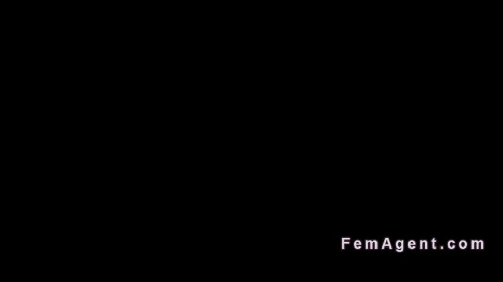 Lesbian student fingered on casting