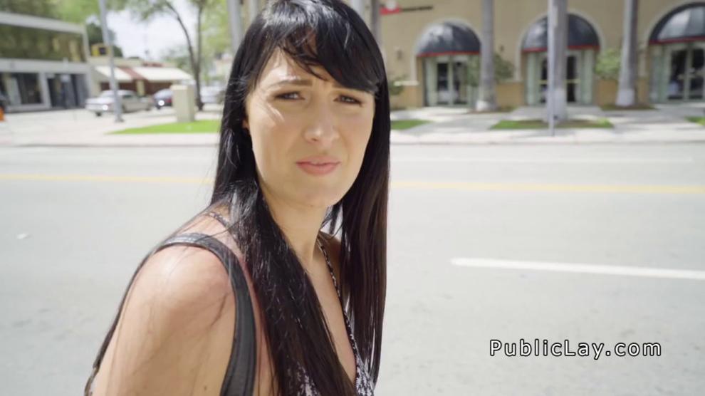 Risky public sex for an American beauty (Jessica Cage)