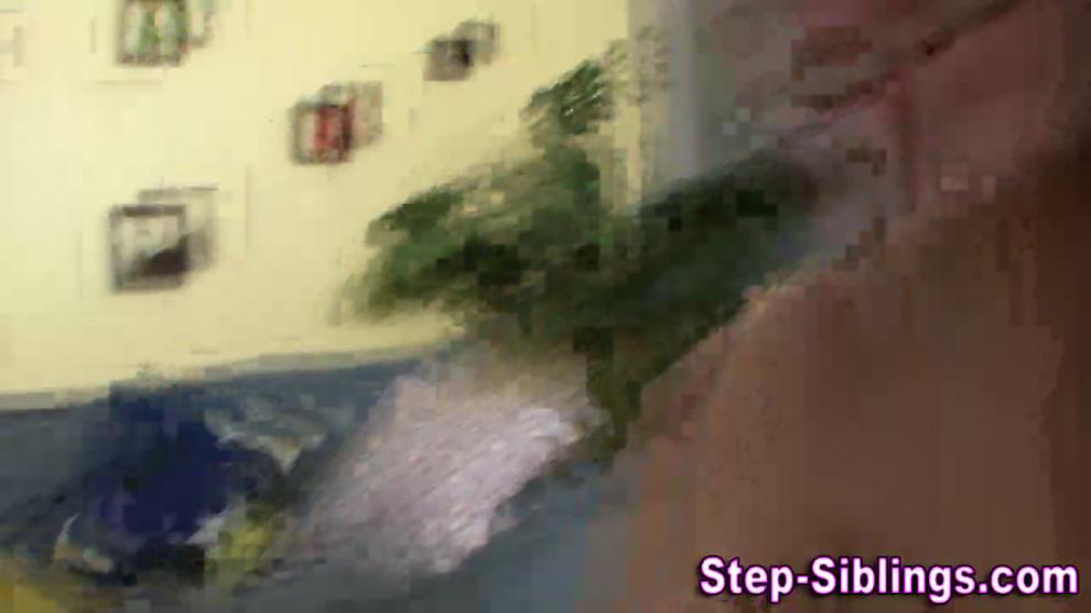 Teen stepsisters have oral sex
