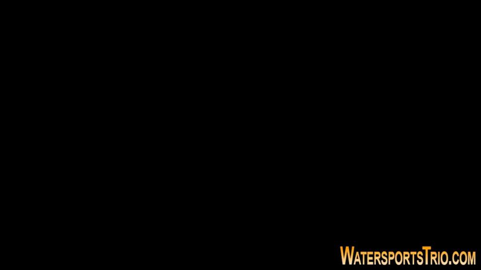 Slut jizzed and peed over