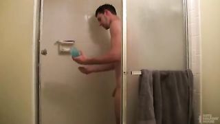 Sexy Parolee Showers to Get Ready