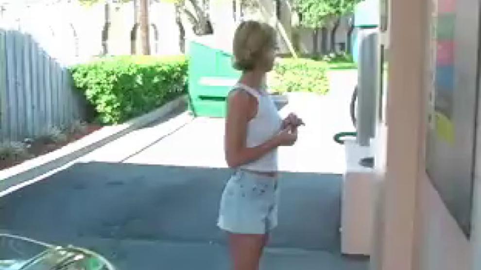 Amateur Blonde Blowjob At the Carwash, Swallow