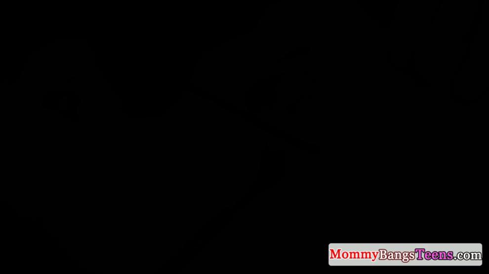 Pussylicking stepmom screwed on all fours