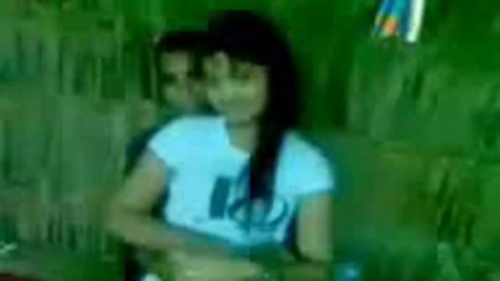 indonesia- bokep grepe digubug rame2
