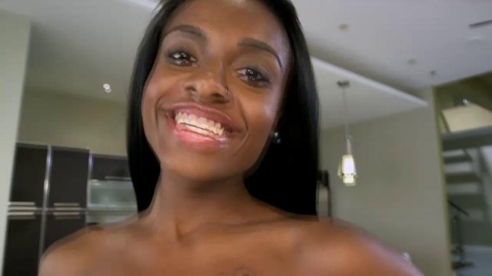 Black teen slut gets licked
