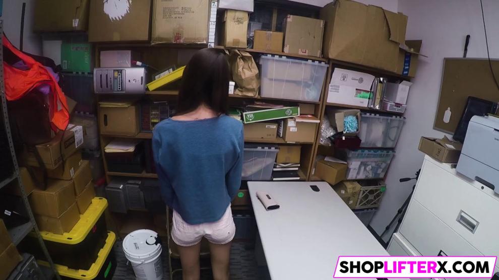 SHOPLIFTERX - NO ACTION-Lucky LP Officer Caught Two Shoplifters