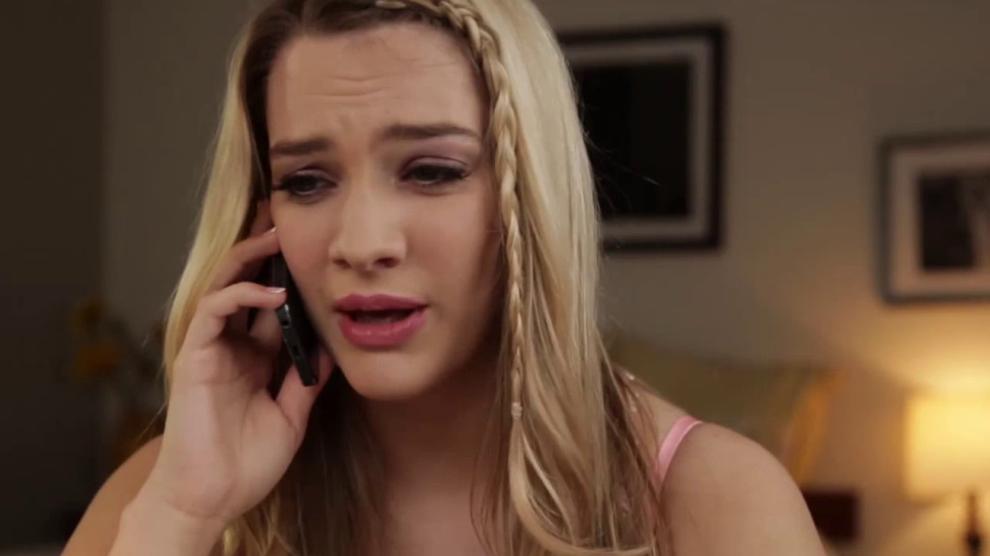 GIRLSWAY - College lesbians feasting on each others box