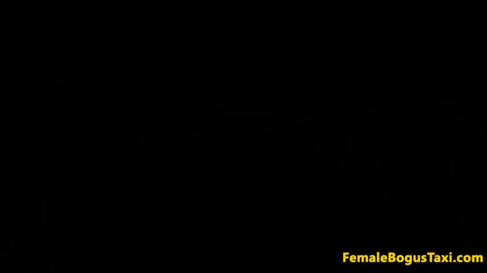 Bigtit cabbie analplays with lesbian client