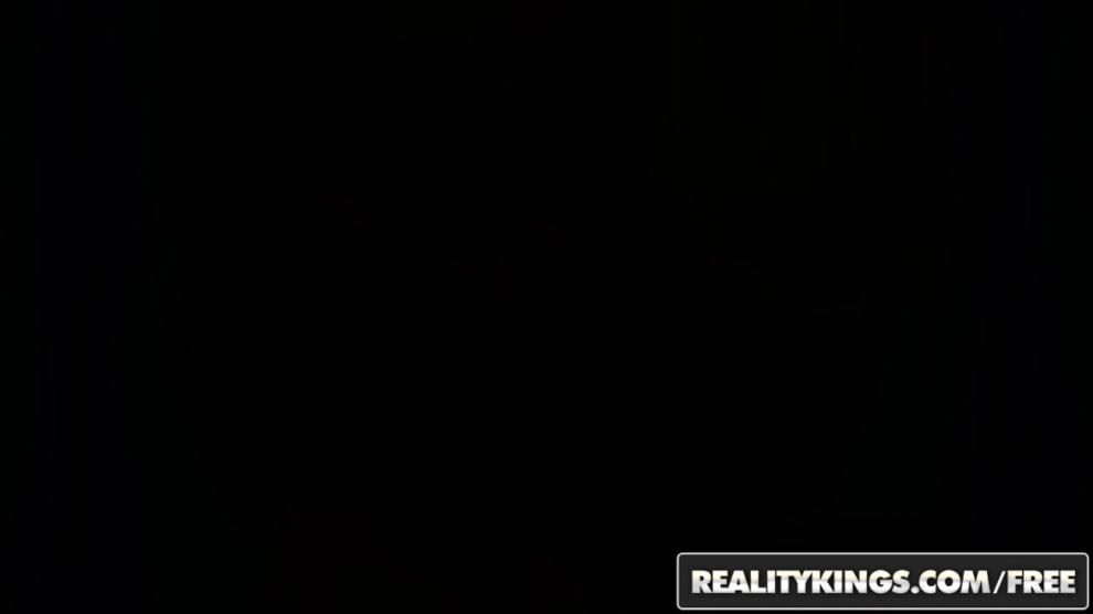 RealityKings - We Live Together - Abigail Mac Samantha Rone - Girls Grinding - Reality Kings