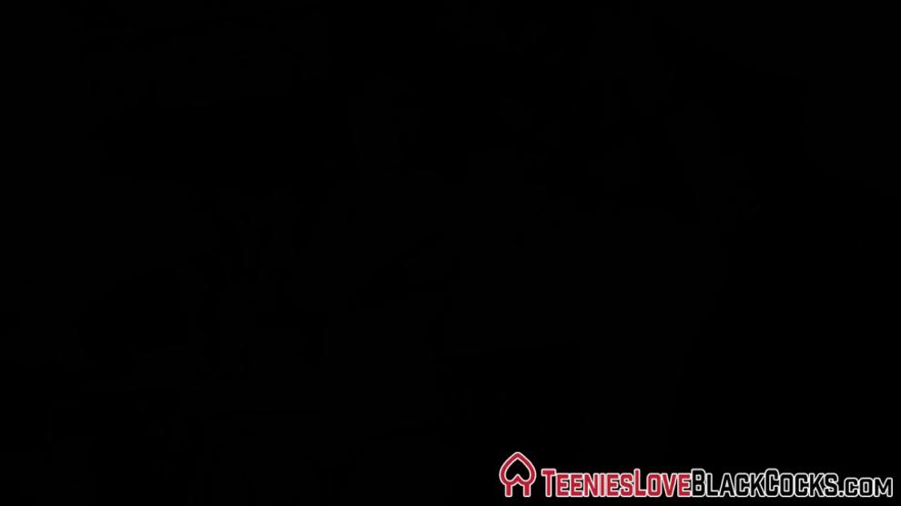 Teen rides bbc outside - video 1