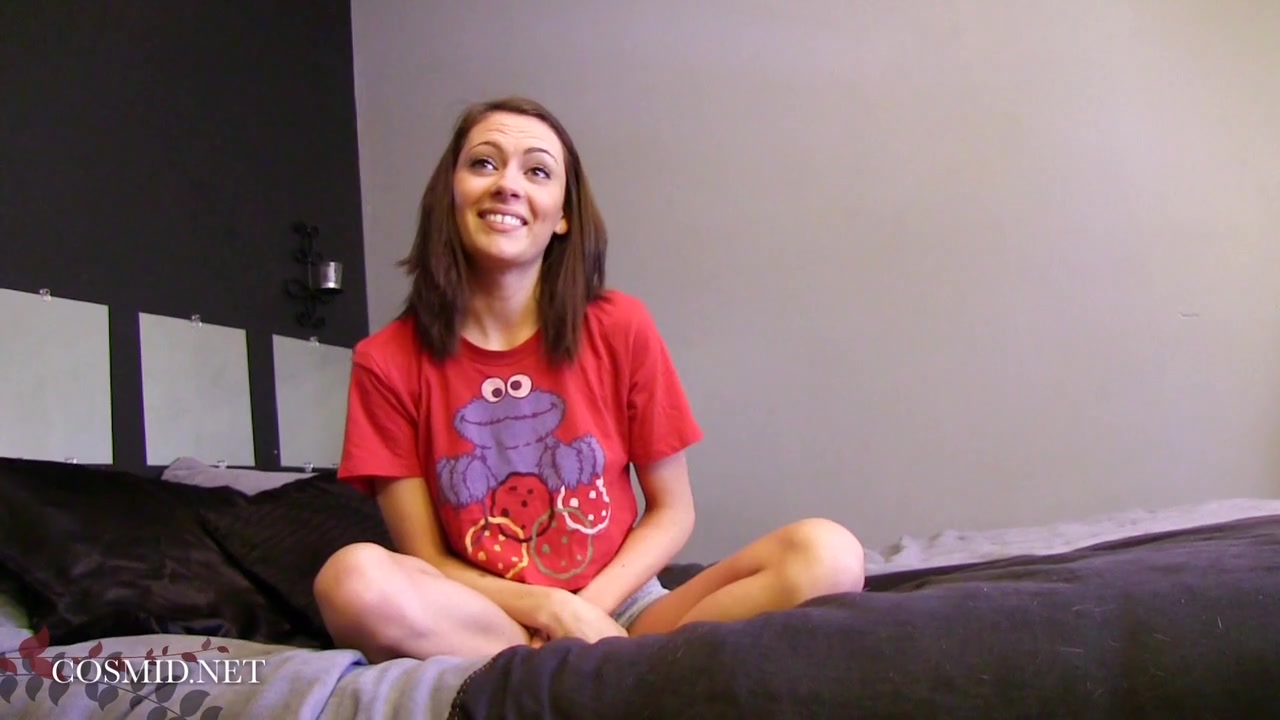 All natural babe with cute tits