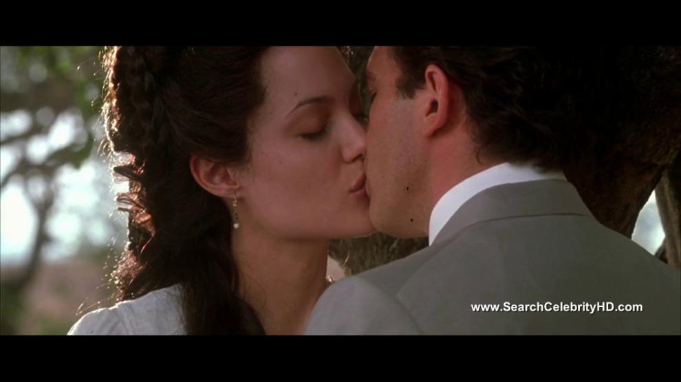 Angelina Jolie nude - Original Sin