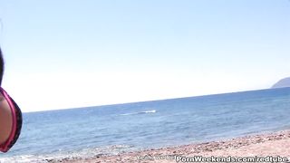 Beach blowjob and amateur fuck
