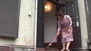 The mom excited to underwear