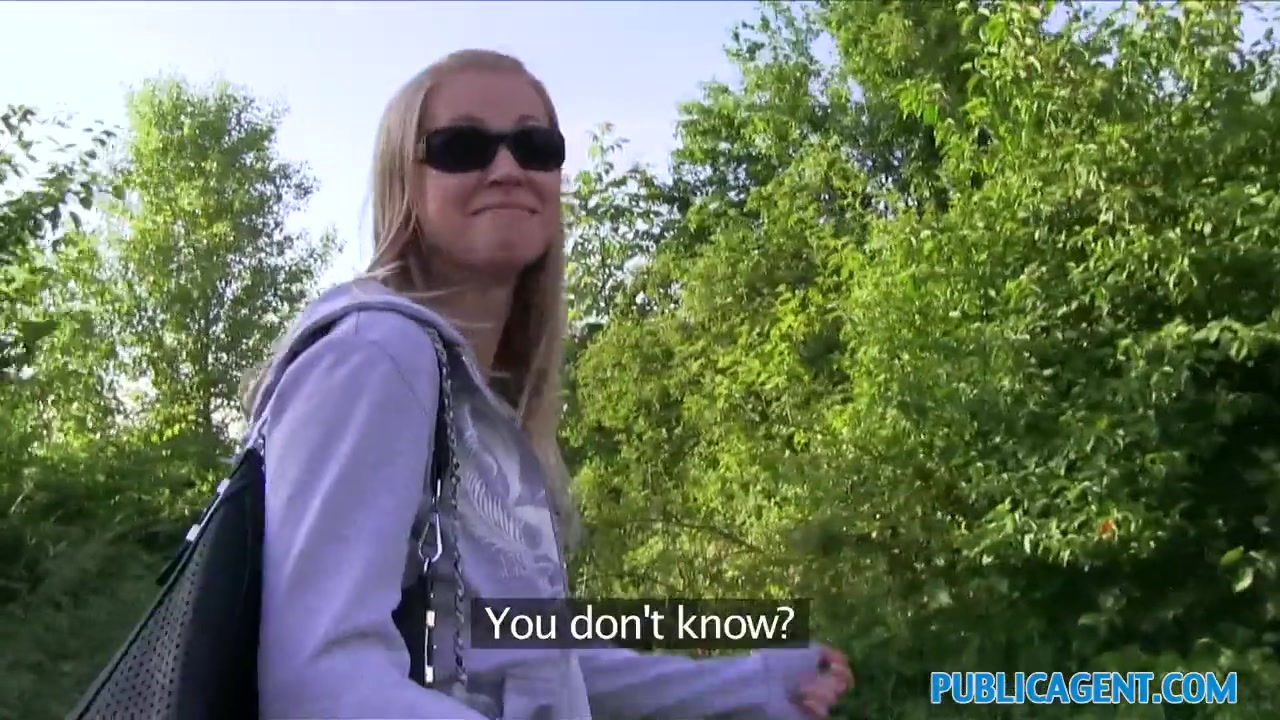 PublicAgent Blonde with clean shaven pussy