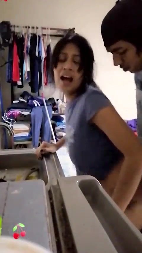 Free HD Cute amateur Mexican girl is fucked while doing the dishes Porn  Video