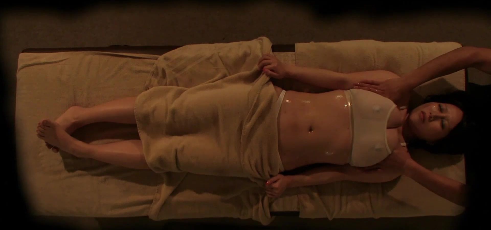 https://bit.ly/3InwX38 Japanese Luxury Aroma Oil Sexy Massage. The scent of aroma oil that promotes libido and estrus makes a married woman who has abundant body even today forget about her husband and agonize over the masseuse's big cock. Part 5. 3
