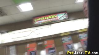 PISS JAPAN TV - Kinky asian pissing in stairwell