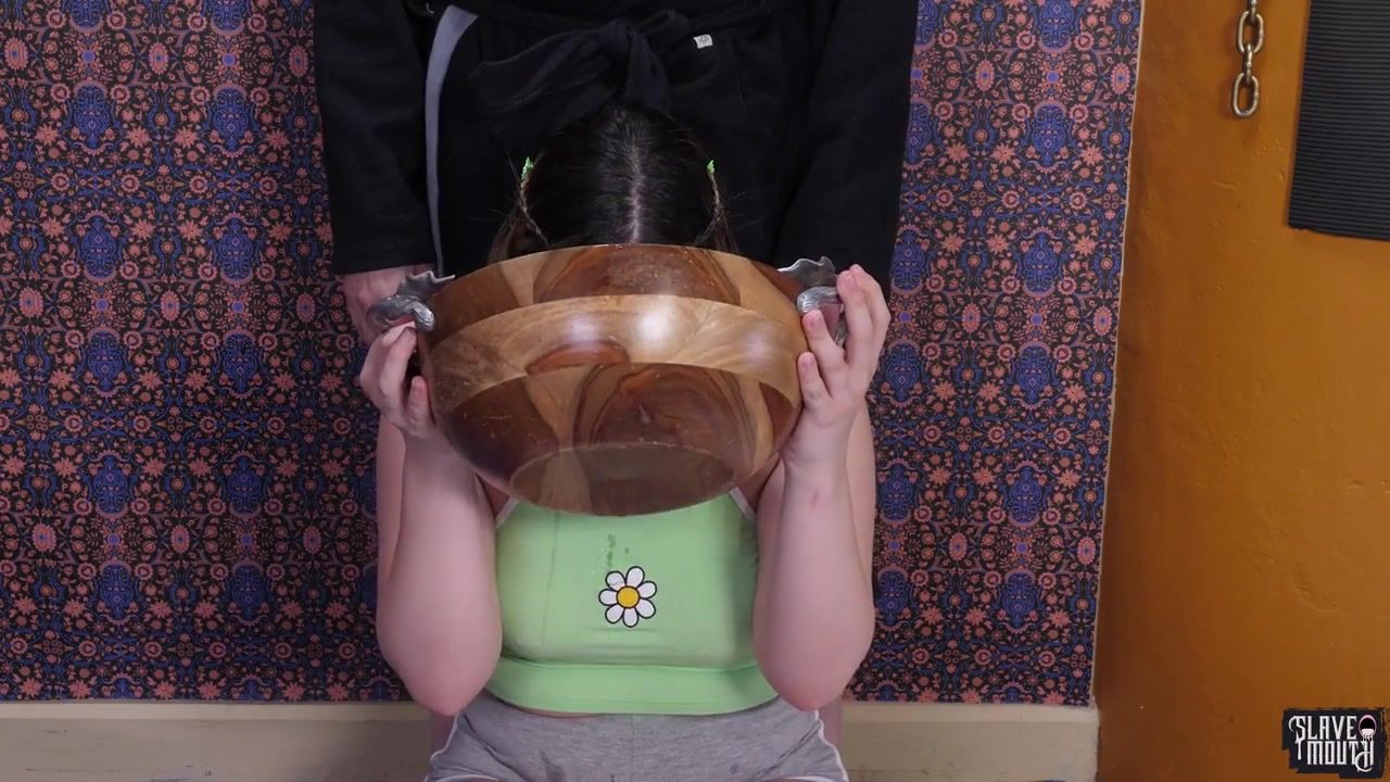 Lexi Grey drinking her lords piss