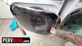 PervMom - Curvy Stepmom Jasmine Daze Gets Her Milf Pussy Drilled On The Kitchen Counter By Stepson