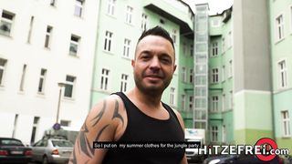 HITZEFREI Gabi Gold stuffing her pussy with a big dildo (Andrea Krumlova)
