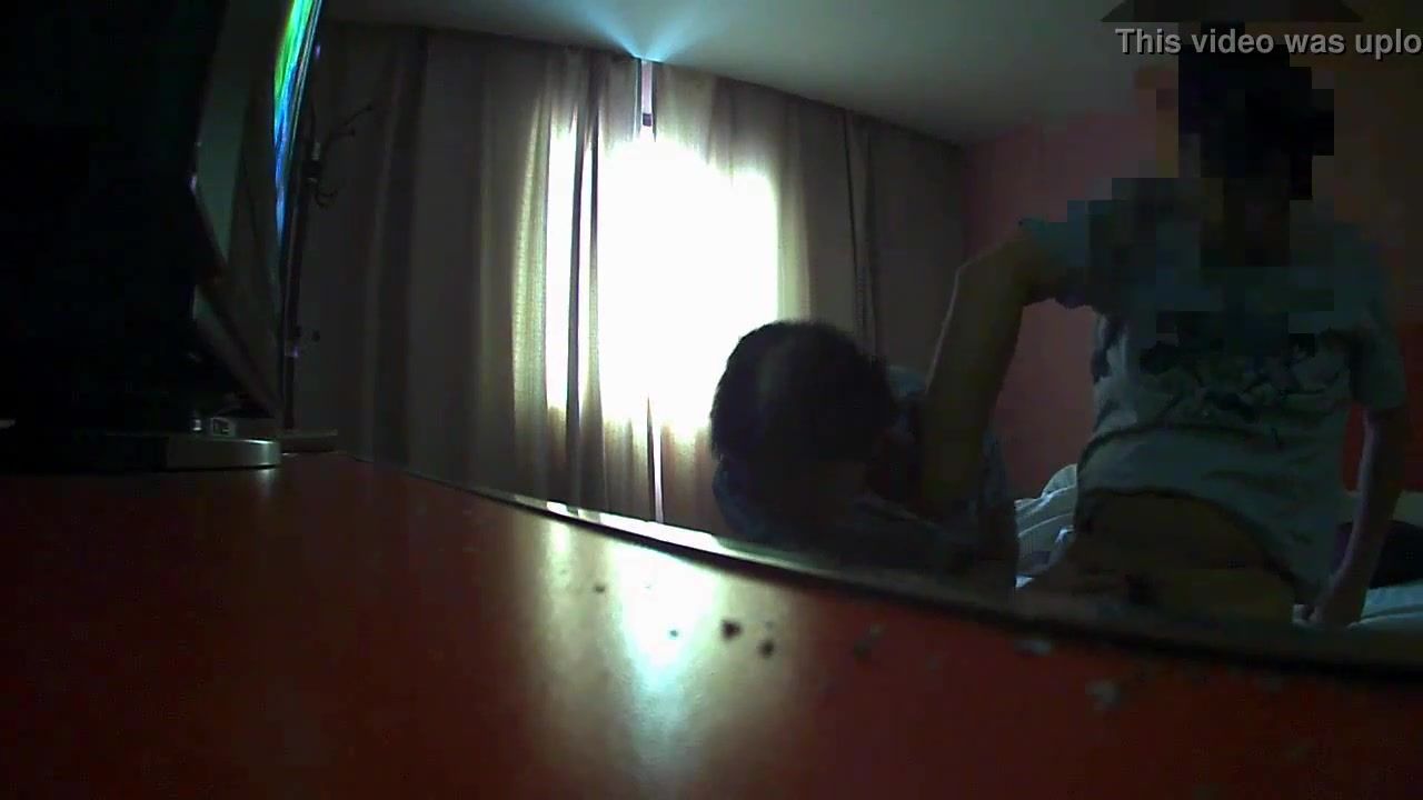 Flashing The hotel maid 4
