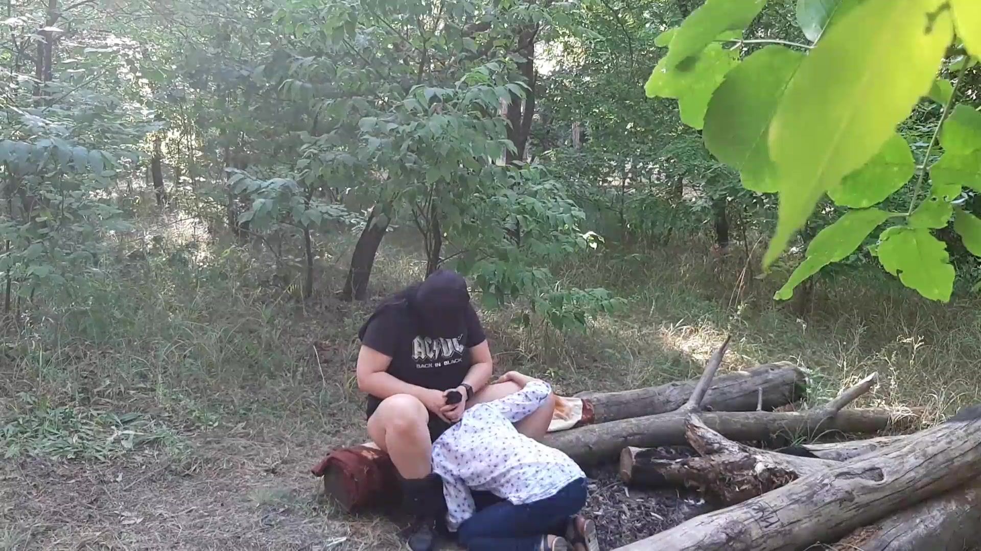 I fucked a stranger in the forest in the mouth - Girls fly orgasm