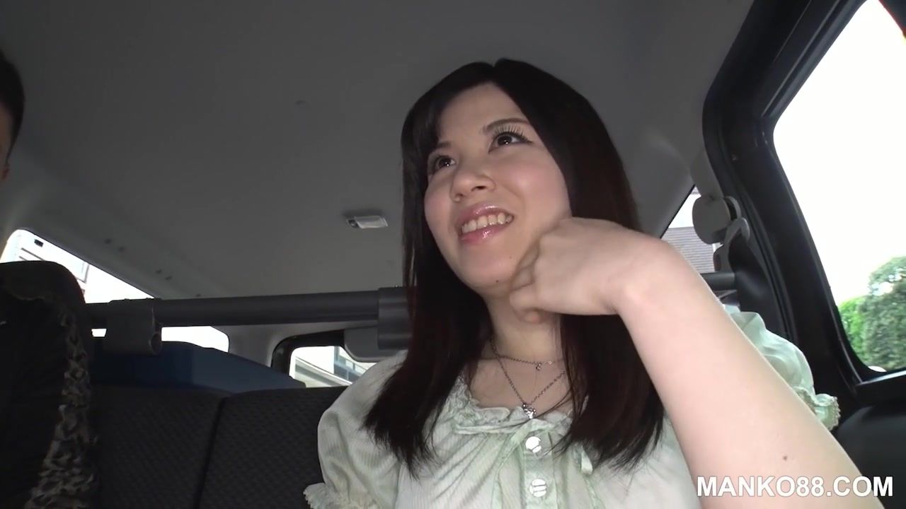 Creamy Asian pussy gets a lift