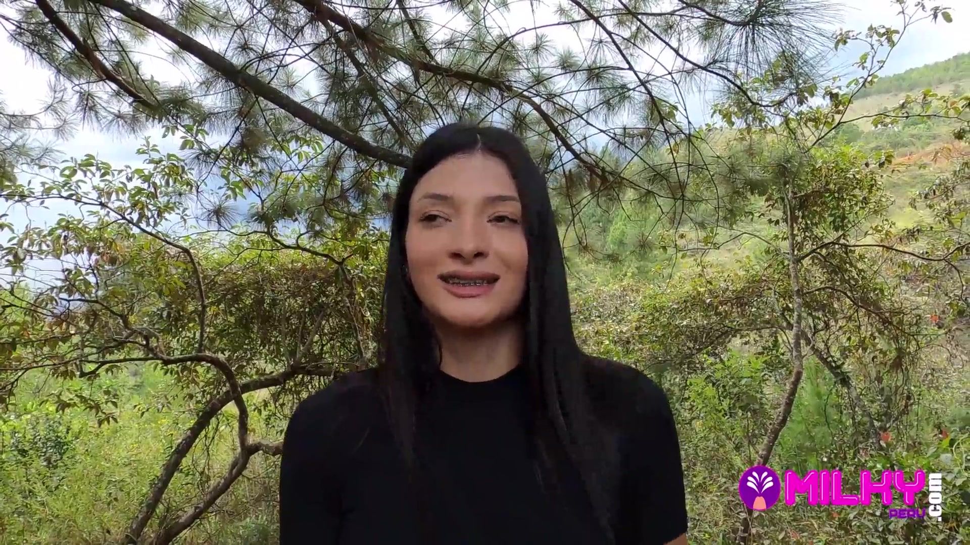 Offering money to sexy girl in the forest in exchange for sex - Salome Gil