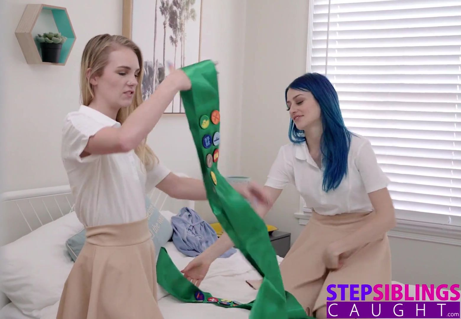 Natalie Knight decides, "I should try my stepbros dick!"S11:E6