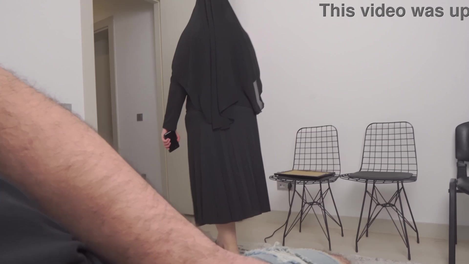 Dick flash. Hijab married woman caught me jerking off in the hospital waiting room